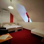 Menta & Bar Nocleg ze śniadaniem 3*