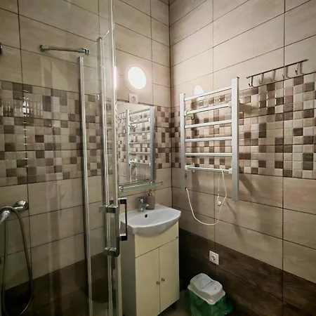 Menta & Bar לינה וארוחת בוקר Kapuvár